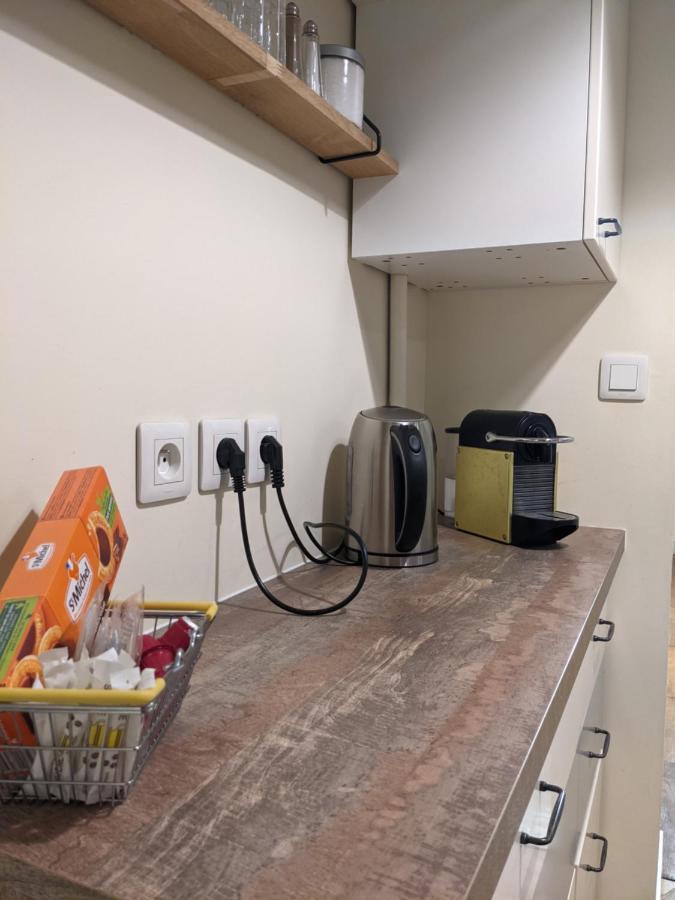 Private Acces To The Flat. Charming Parisian. Gasthuis *